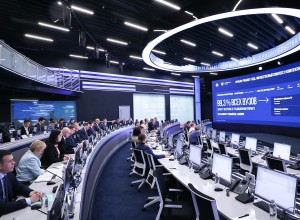 Дмитрий Чернышенко провел совещание с регионами и ведомствами по готовности к новому учебному году / Минпросвещения России