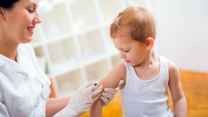 Глава Роспотребнадзора Попова призвала начать учебный год с вакцинации школьников